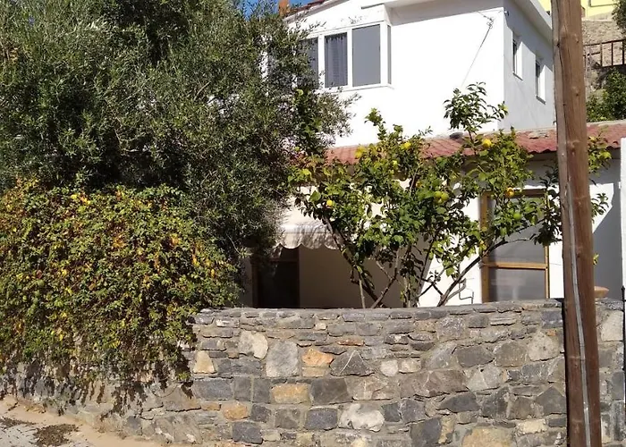Traditional House In Elounda